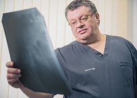 Видеоролик - травматолог -ортопед В.Г.Дрягин 